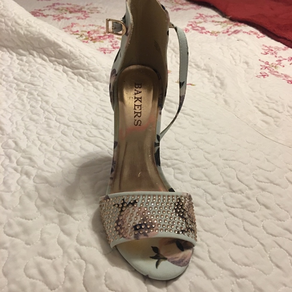 Women’s dress heels